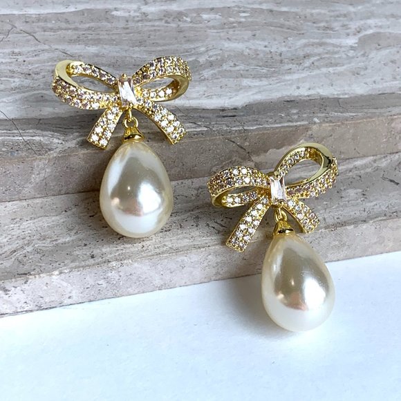 NEW ~ Anthropologie Shashi Pave Bow Pearl Drop Gold Earrings - Picture 1 of 11